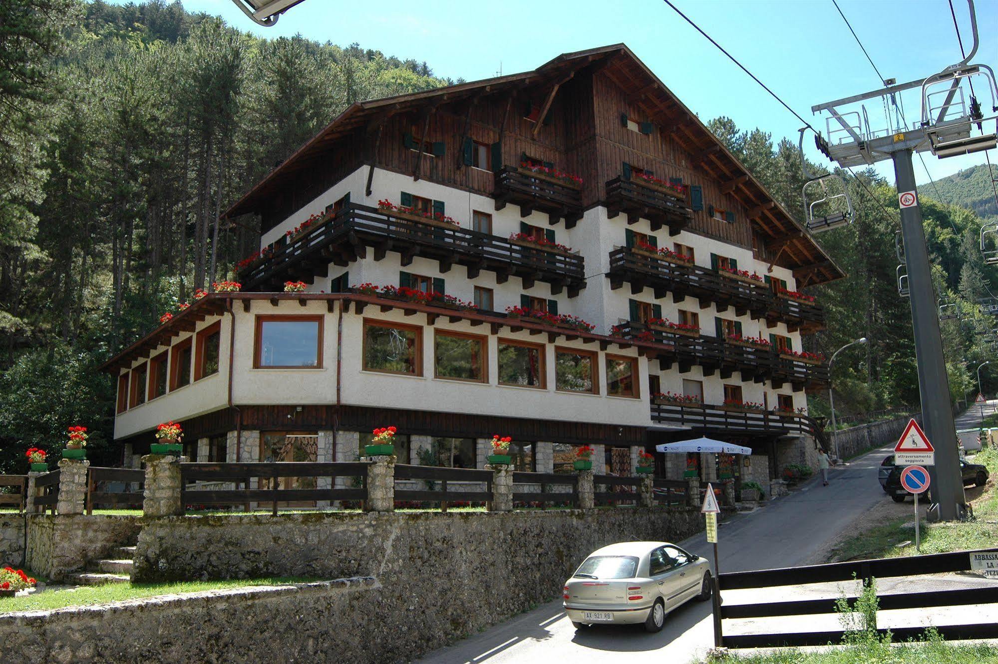 Hotel Garni Mille Pini Scanno Exterior foto